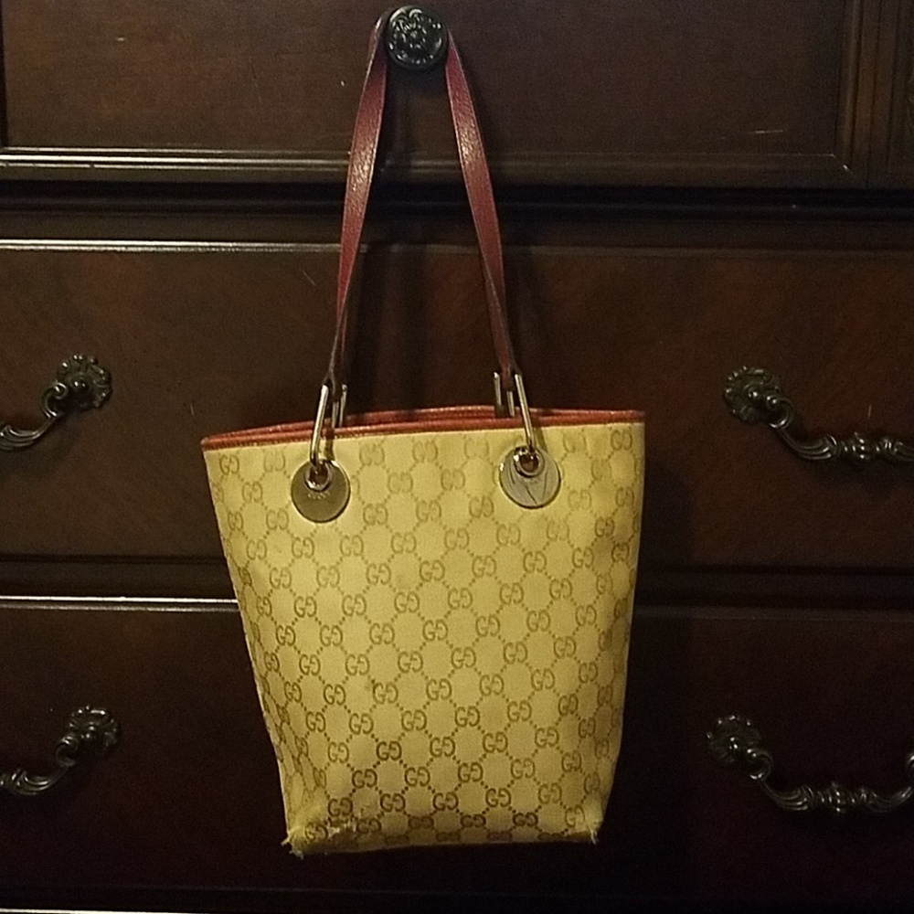 Authentic Gucci Bucket Bag
